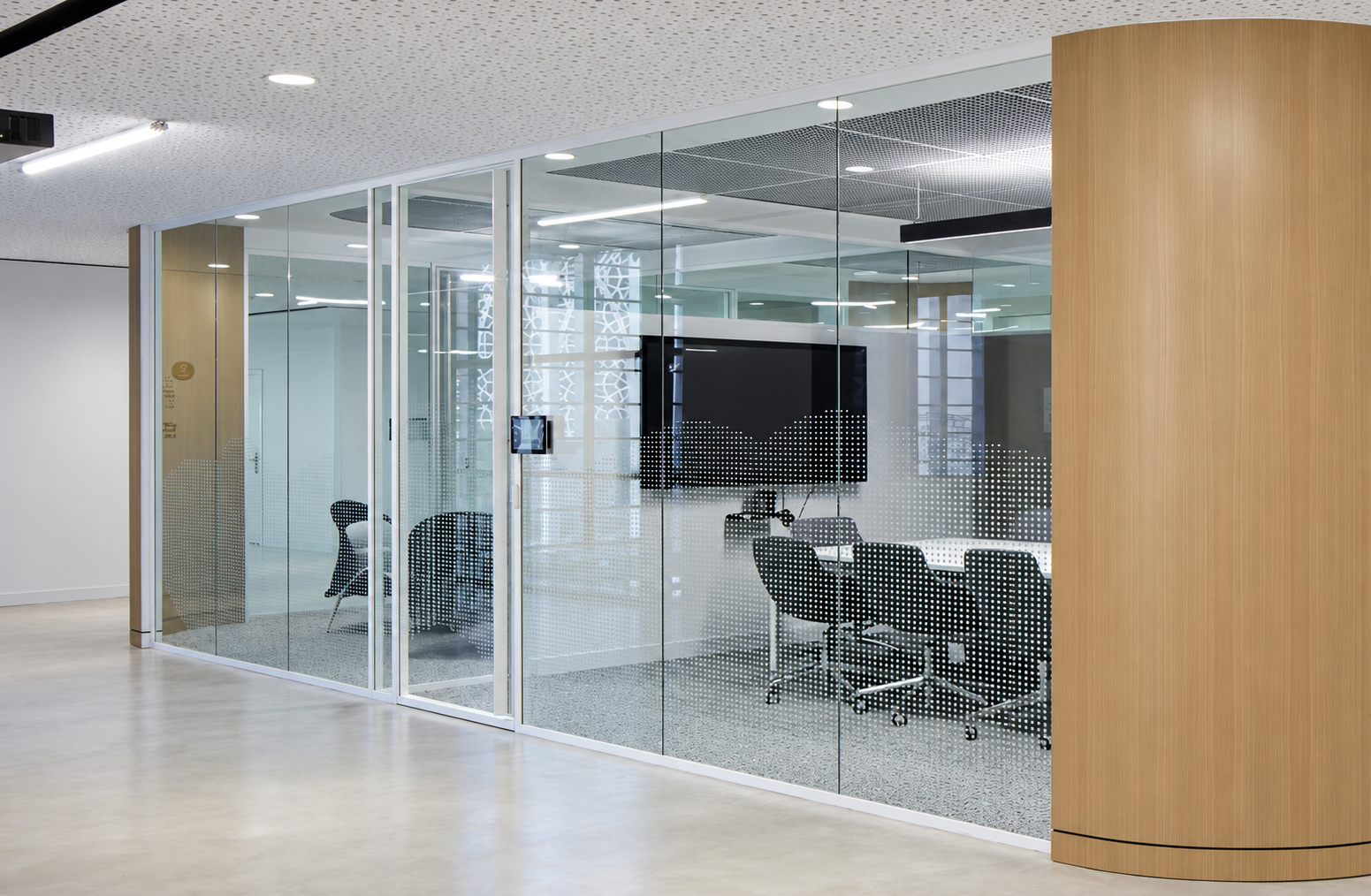 Alpha 30 glass partition